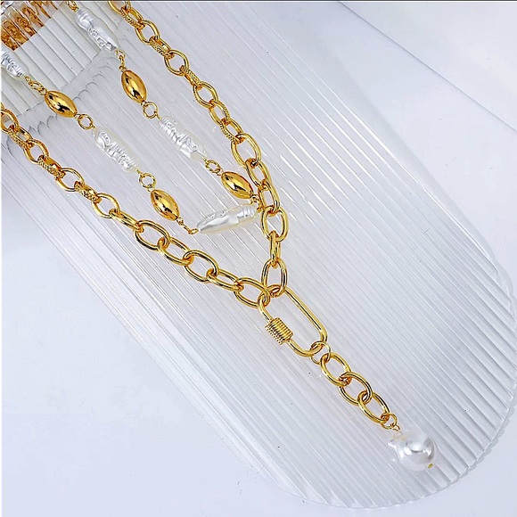 Multilayer Chunky Chain Link Pearl Statement Necklace - Picture 6 of 8